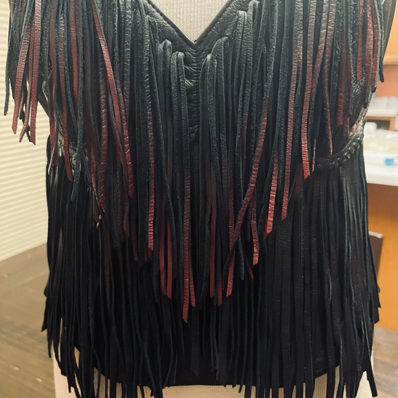 Harley-Davidson leather Halterfringe Black and Red Graphic Crop Top - Picture 3 of 16